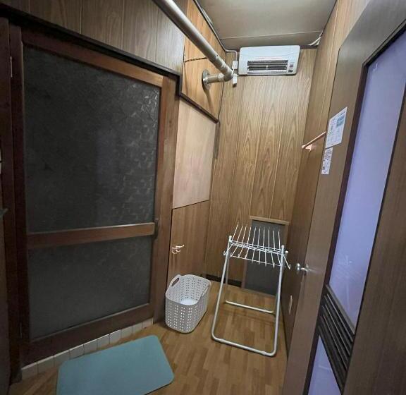 复式房间, 福井駅から徒歩2分の1棟貸切民泊 最低限福井駅前