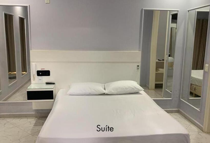 Люкс, Haraam Motel By Drops