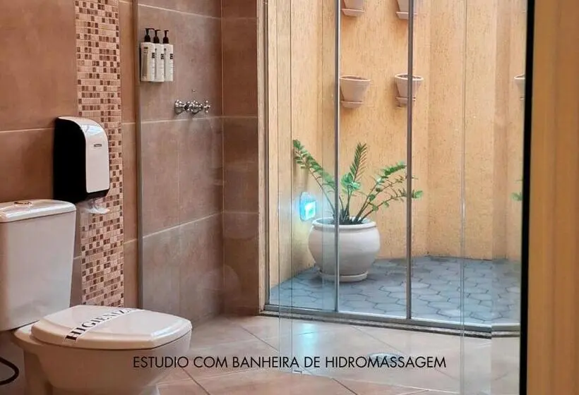 Standard-studio, Haraam Motel By Drops
