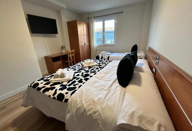 חדר סטנדרט לשלושה, Bicis & Vacas