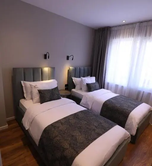 Standard Kolmen Hengen Huone, Dallga Suites