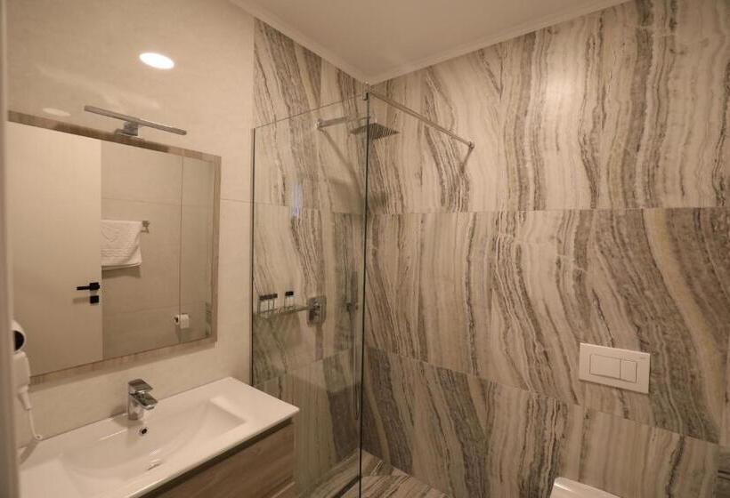 家庭间, Dallga Suites