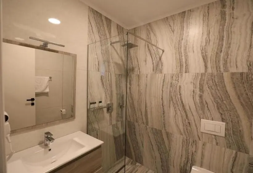 Perhehuone, Dallga Suites