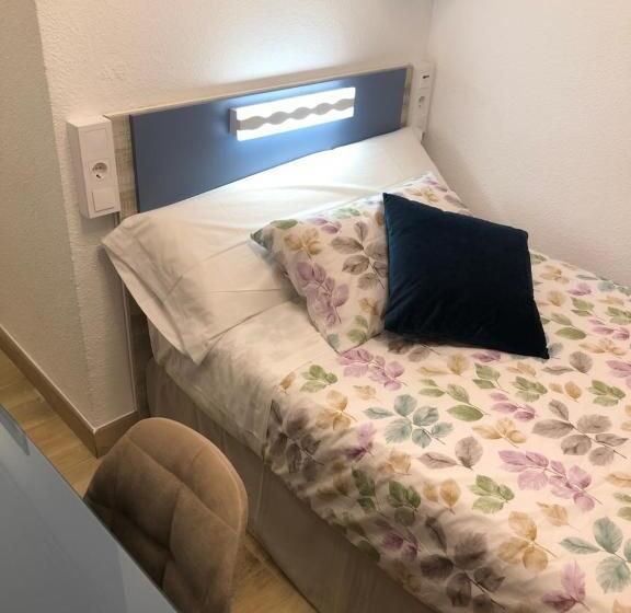 테라스 싱글룸, The Corner Of Dreams