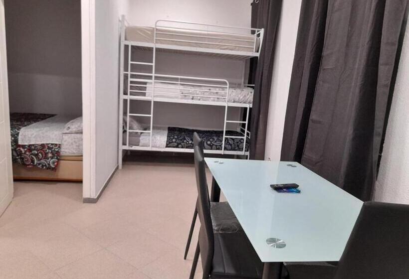 استودیو خانوادگی, Parsa Residencial House