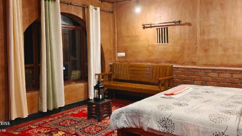 标准间带山景, Angels Nest Home Stay 2 Acra Private Plantation Balconey Sunrice View Near Ngarhole Wild Life , Kuru