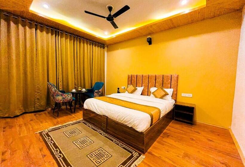 غرفة ديلوكس مزودة بشرفة, Karakoram Residency