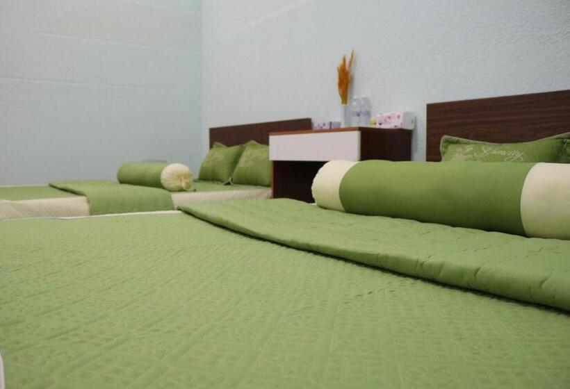 اتاق استاندارد چهارنفره با چشمانداز باغ, Mộc Coffee