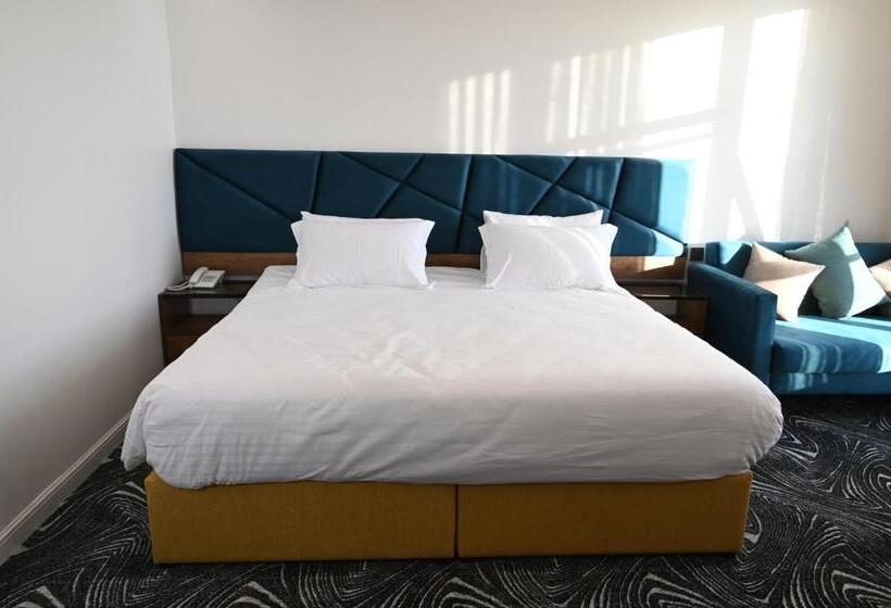 스탠다드 스튜디오, Sun Set Hotel فندق سن ست