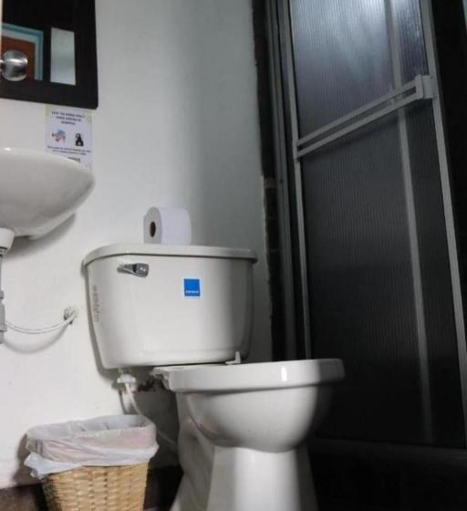 חדר סטנדרט לארבעה, Lancers Suesca Las Rocas