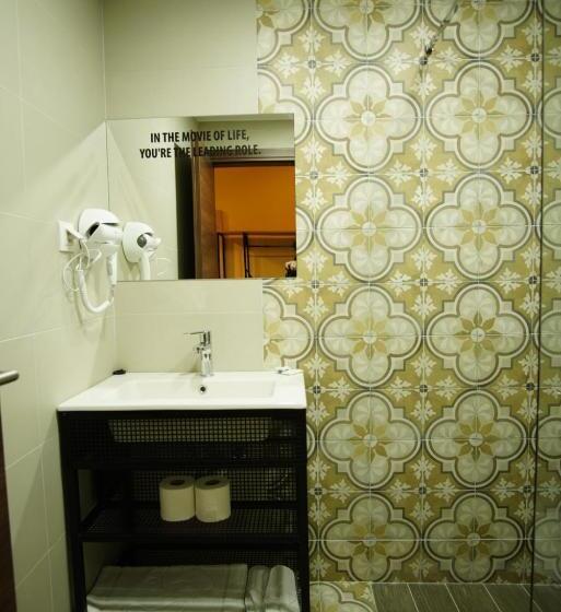 اتاق استاندارد سه نفره, Villa Oskar