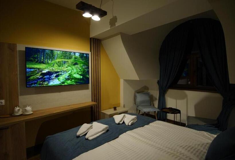 اتاق استاندارد سه نفره, Villa Oskar