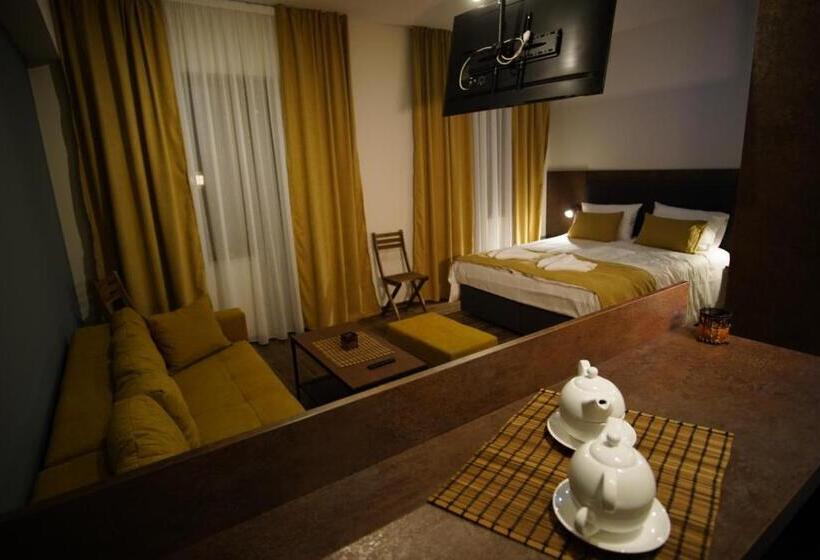 آپارتمان 1 خوابه با تراس, Villa Oskar