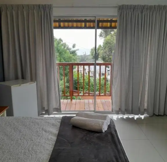 バルコニー付きスタンダードルーム, Indaba Manor Guesthouse