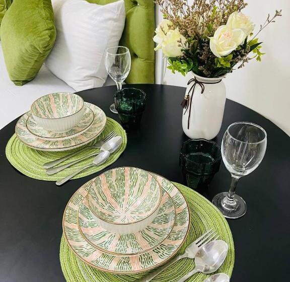 标准间, Relaxation Escapes