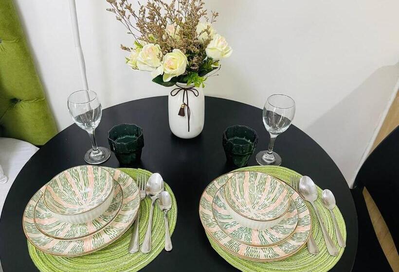 标准间, Relaxation Escapes