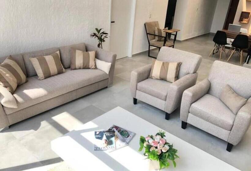 Quarto Estandar, Urban Chapalita