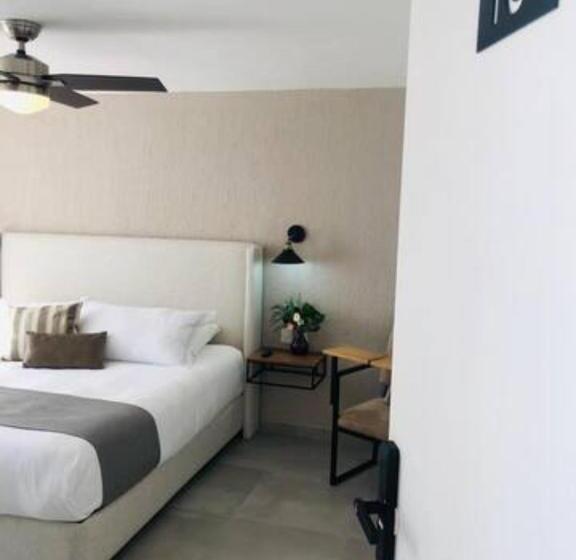 Quarto Estandar com Terraço, Urban Chapalita