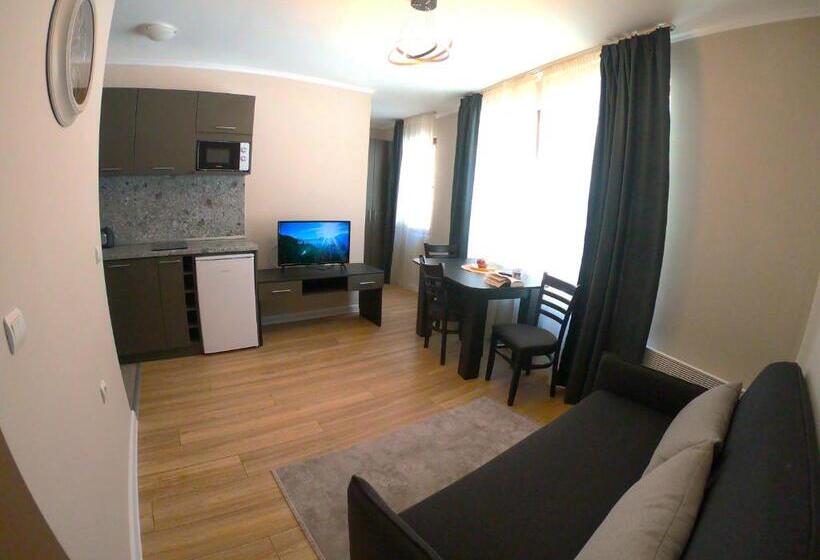标准工作室, Dream View Apartments