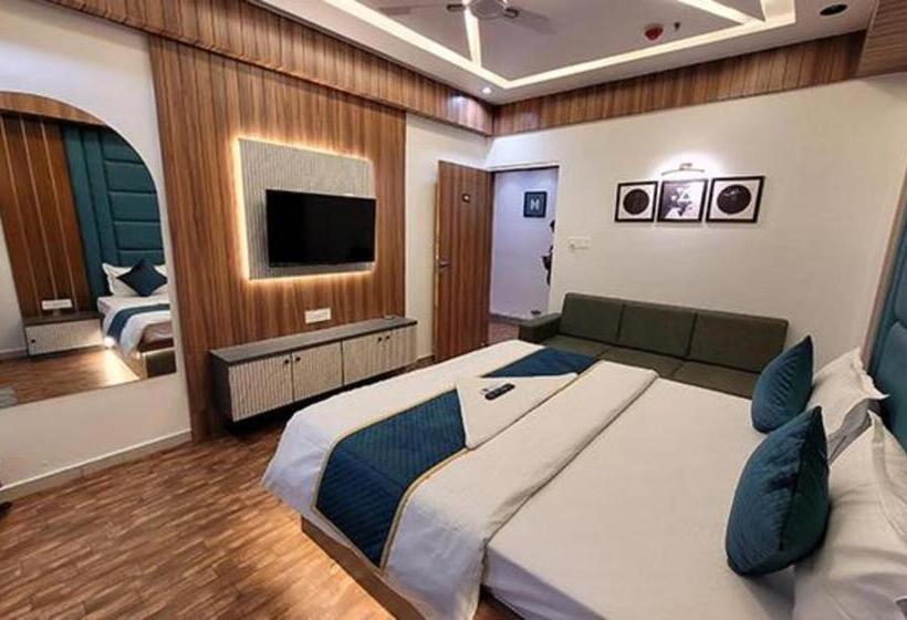 جناح, Fabhotel Max