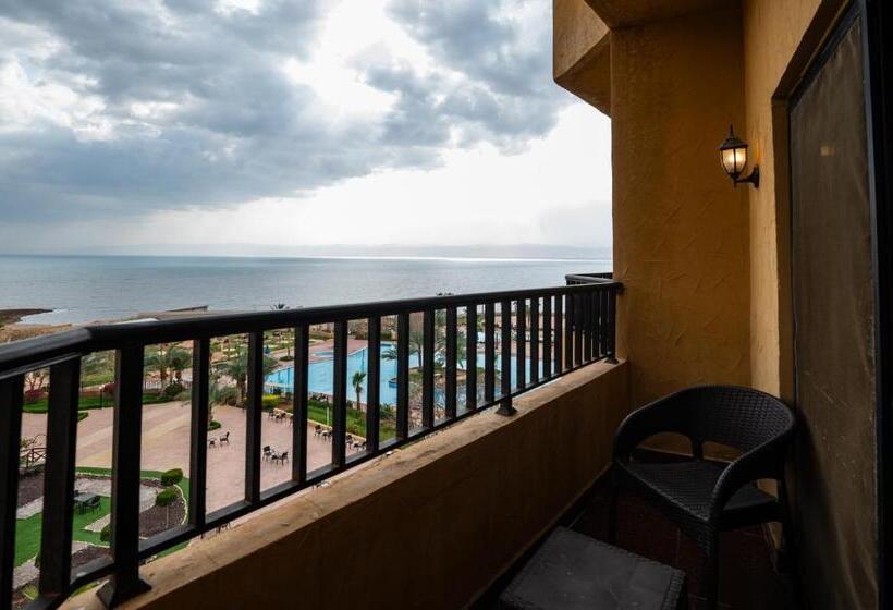 اتاق استاندارد, East