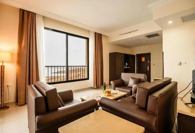 Deluxe Suite Sea View, East