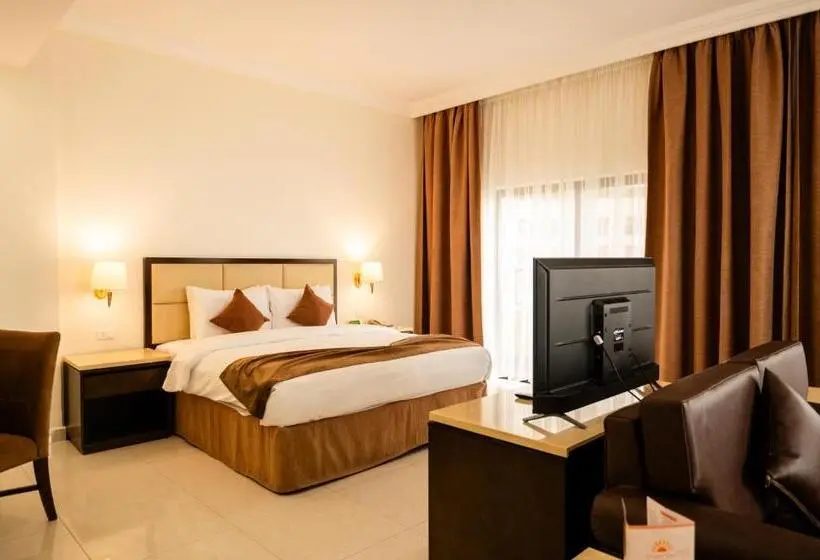 Deluxe Suite Sea View, East