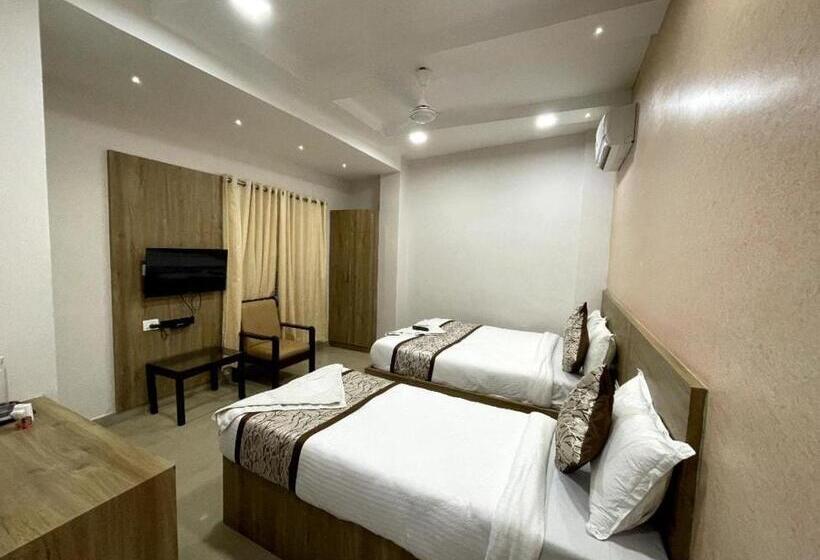 豪华三人间, Green Terrus Business Class