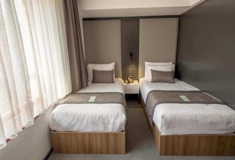 غرفة ديلوكس عائلية, Sera Lake Center