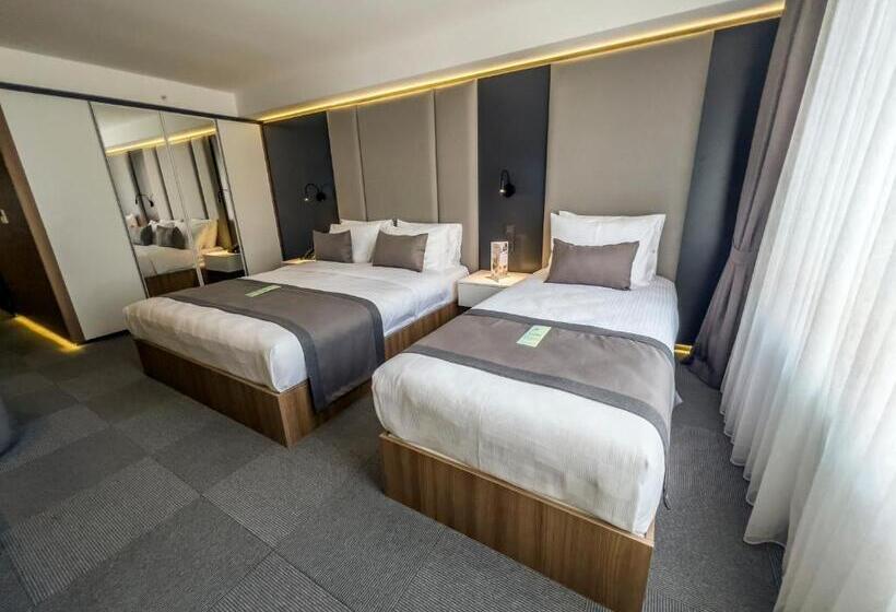 غرفة ديلوكس عائلية, Sera Lake Center