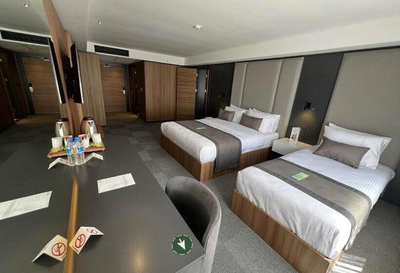 غرفة بريميوم رباعية, Sera Lake Center