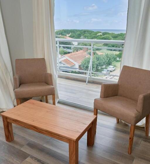 带1个卧室的带海景的公寓, Terrazas Ostende Apart