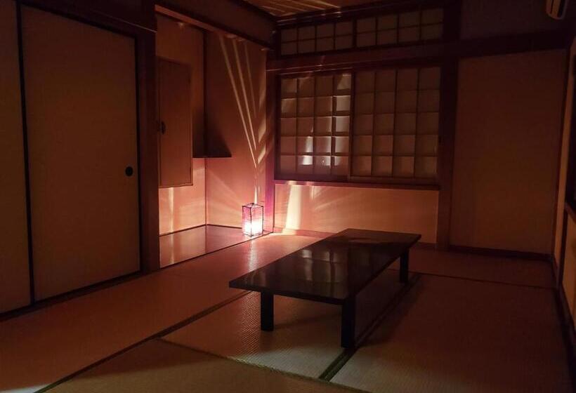 اتاق استاندارد, 鷹とあそべる海辺のカフェ&ゲストハウスことひ