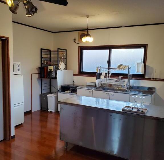 اتاق استاندارد, 鷹とあそべる海辺のカフェ&ゲストハウスことひ