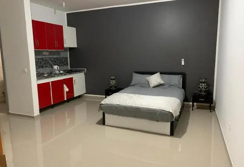 اتاق استاندارد, J Martins Apart