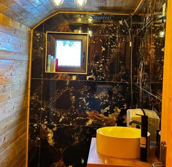 חדר סטנדרט, Pensiunea Hai La Maramu’