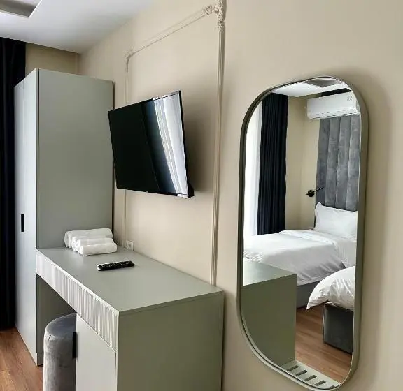 バルコニー付きスタンダードトリプルルーム, Sky View Hotel & Restaurant