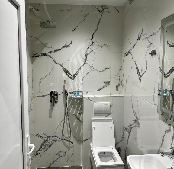 غرفة قياسية سرير كينج, Sky View Hotel & Restaurant