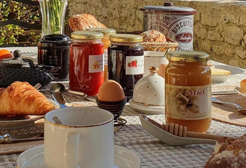 スタンダードルーム, Le Mas Des Aires   Chambres D Hôtes   Blauzac  Uzès   Pont Du Gard