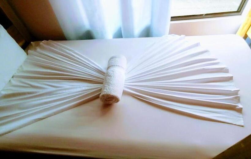 اتاق استاندارد سه نفره, Cabinas Agamy