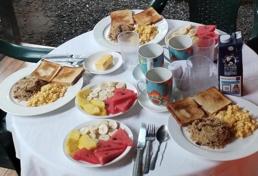 اتاق استاندارد چهار تخته, Cabinas Agamy