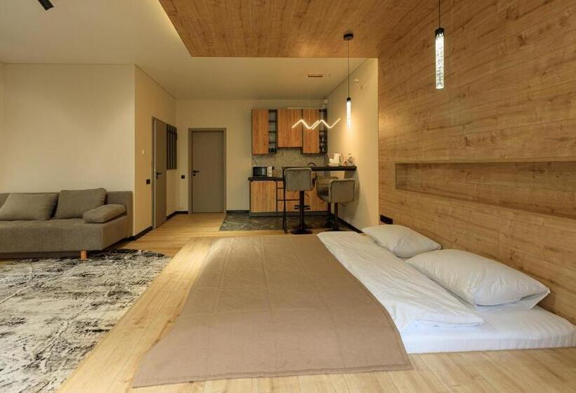 استودیوی استاندارد, Discovery Garden Apartments
