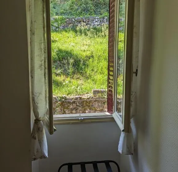 スタンダードルーム, Auberge Des Pins