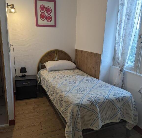 Номер Стандарт Трехместный, Auberge Des Pins