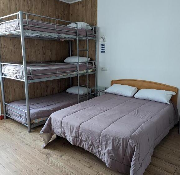 家庭间, Auberge Des Pins