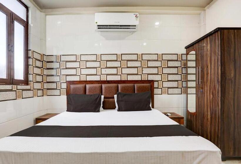 חדר קלאסי לשלושה, Oyo Flagship Hotel M. R Galaxy