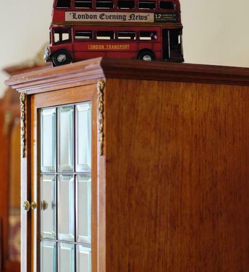 Президентский Люкс, Au Petit Manoir