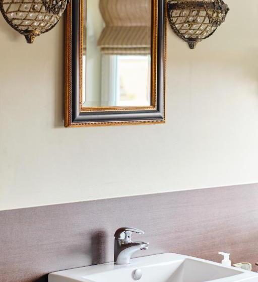 Президентский Люкс, Au Petit Manoir