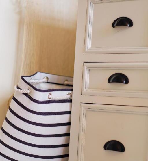 Номер Стандарт Трехместный, Au Petit Manoir