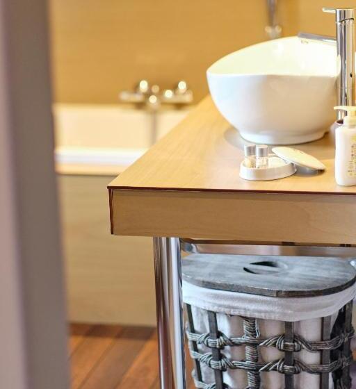 Люкс Повышенной Комфортности, Au Petit Manoir